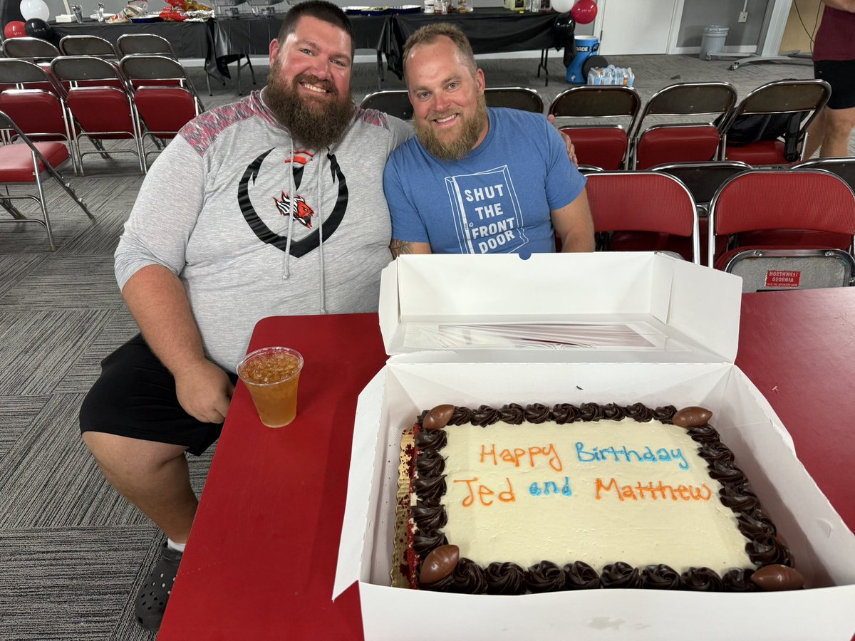 coach_edwards64's tweet photo. First Coaches Family Dinner to conclude Sunday Meetings! Also celebrated 2 Birthdays! #DARE #OneBodyManyParts https://t.co/7ID8FJ5PUp