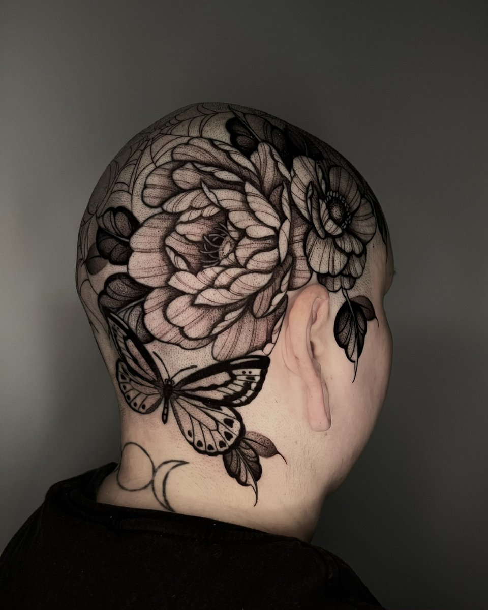 guys look i just tattooed my first ever whole entire noggin  ♡