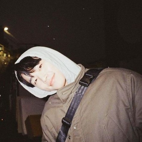 lillacloser's tweet image. short au #seongtak 📲

onde seongje é apaixonado por gotak

ou 

onde gotak recebe um quote inusitado em um dos seus tweets