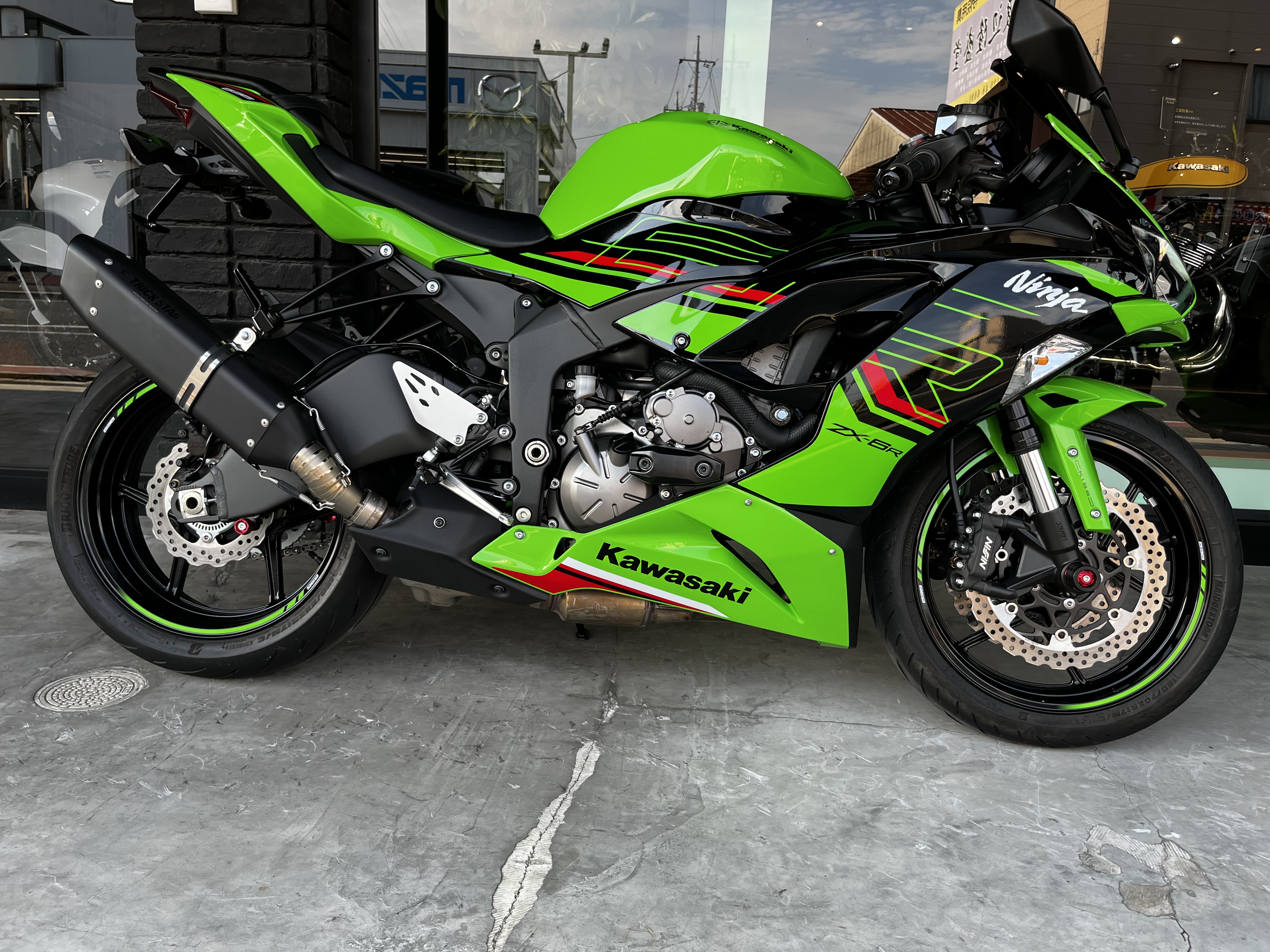 なな❤️ なな 109717 1/12完成品バイク KAWASAKI Ninja ZX-25R メタリック