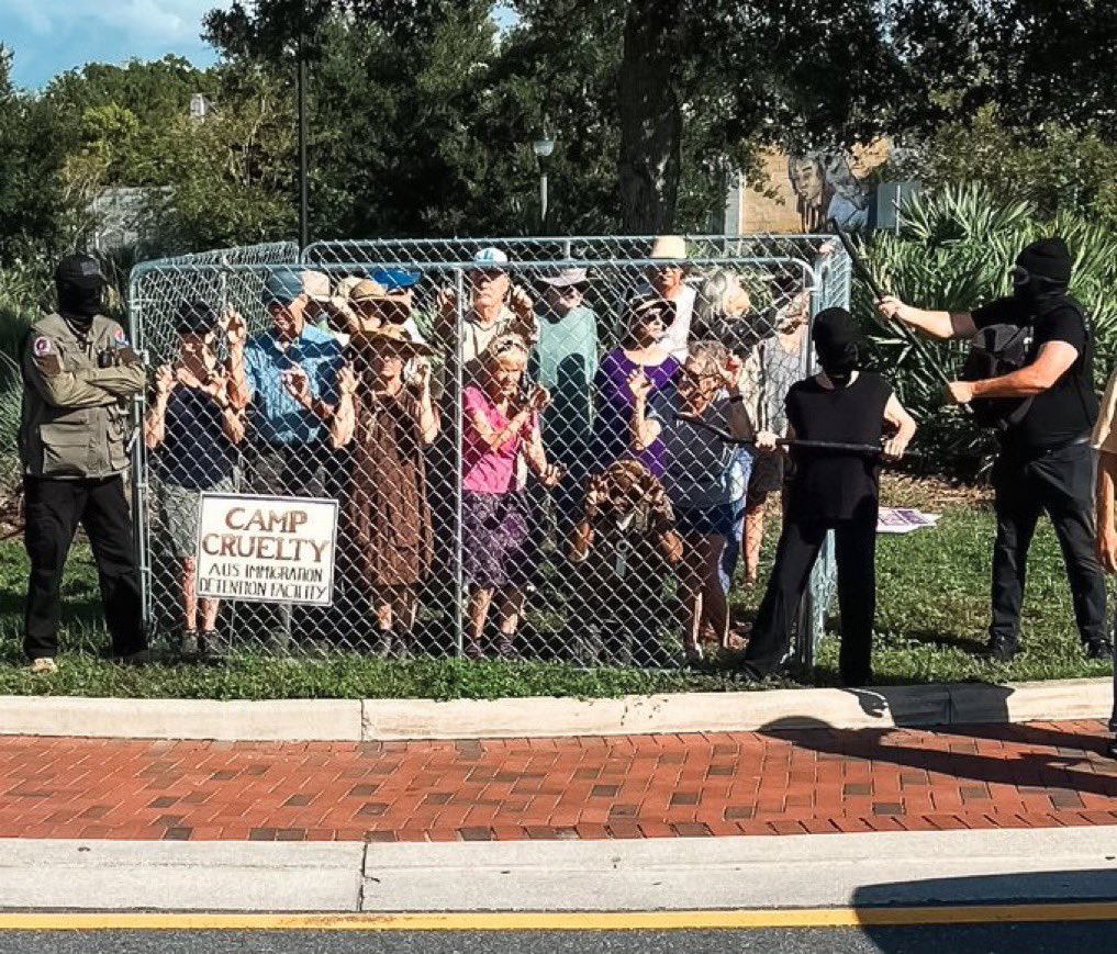 Q17_FLETCH's tweet photo. Democrats in Gainesville, Florida lock themselves in a cage to protest Alligator Alcatraz.

HUGELY FAILED publicity stunt.  and just who are they appealing to?

SO STUPID. https://t.co/t6yNfpHs3C