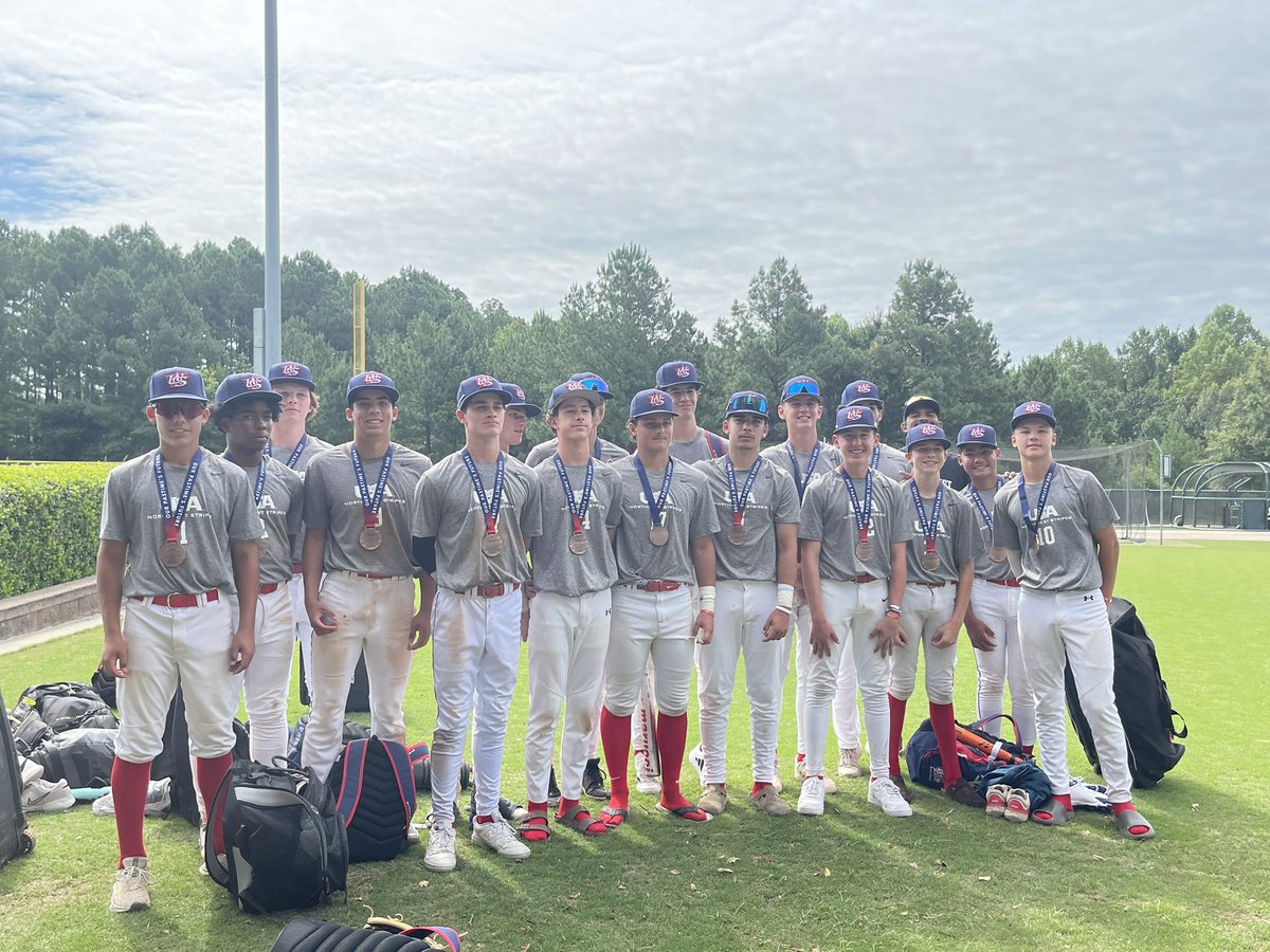 benshaffer03's tweet photo. Fun week in North Carolina with NTIS Northwest Stripes @Northwest_NTIS . We took home the bronze medal! Thanks to our coaches @coach__twalk @JSekany_13 @Issocatching @ryanckirby @KKopple and @catcher4everrrr. https://t.co/1d3H0xTypf