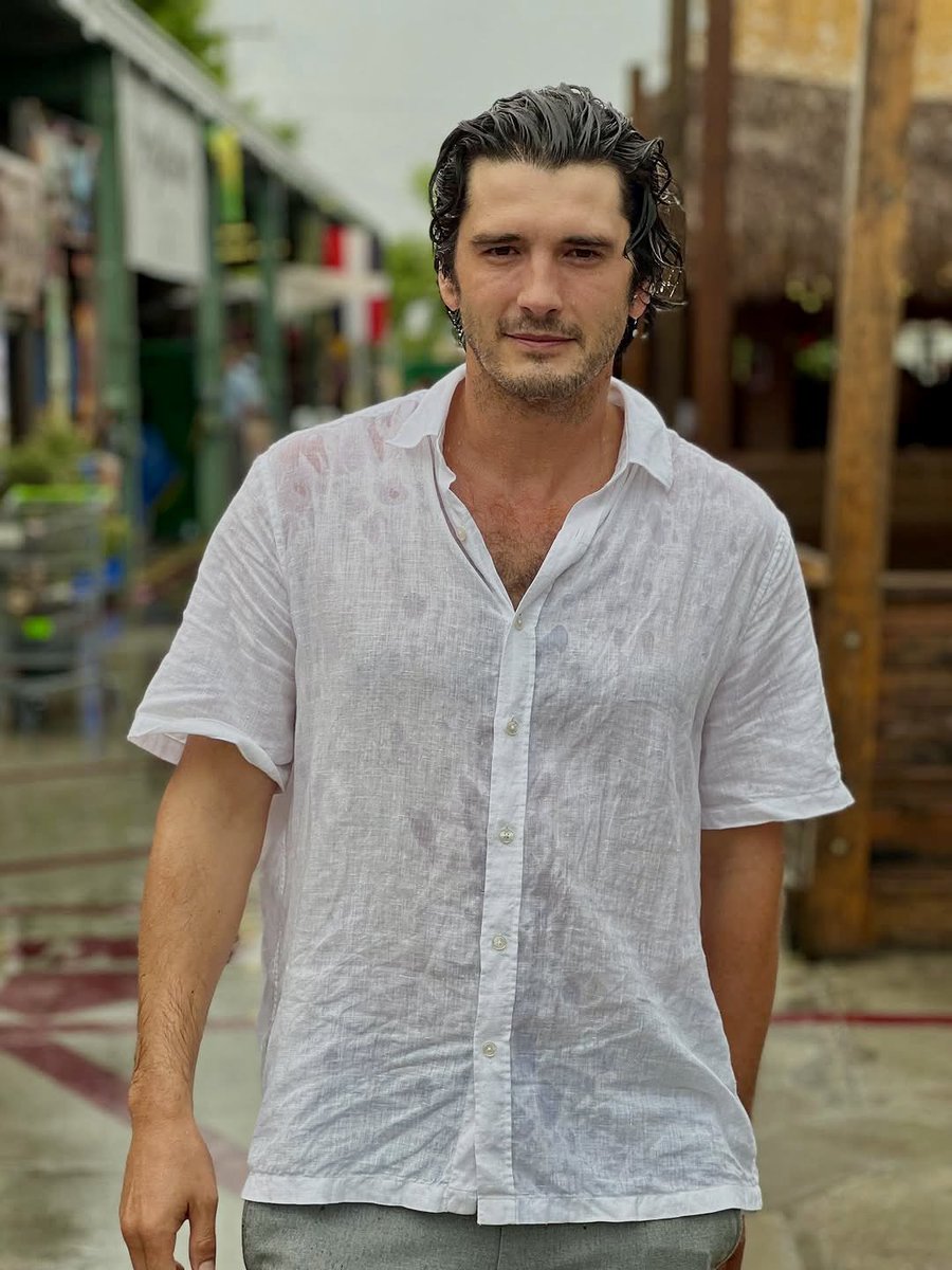 Yon posted “How I love to see the rain…” 
💦🔥💦❤️‍🔥 so handsome!!

#yongonzalez Yon González