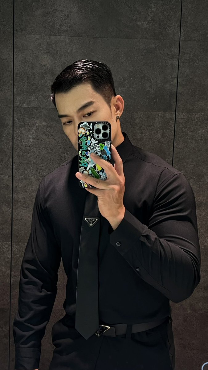 穿這樣結果一直被女同事騷擾🙂