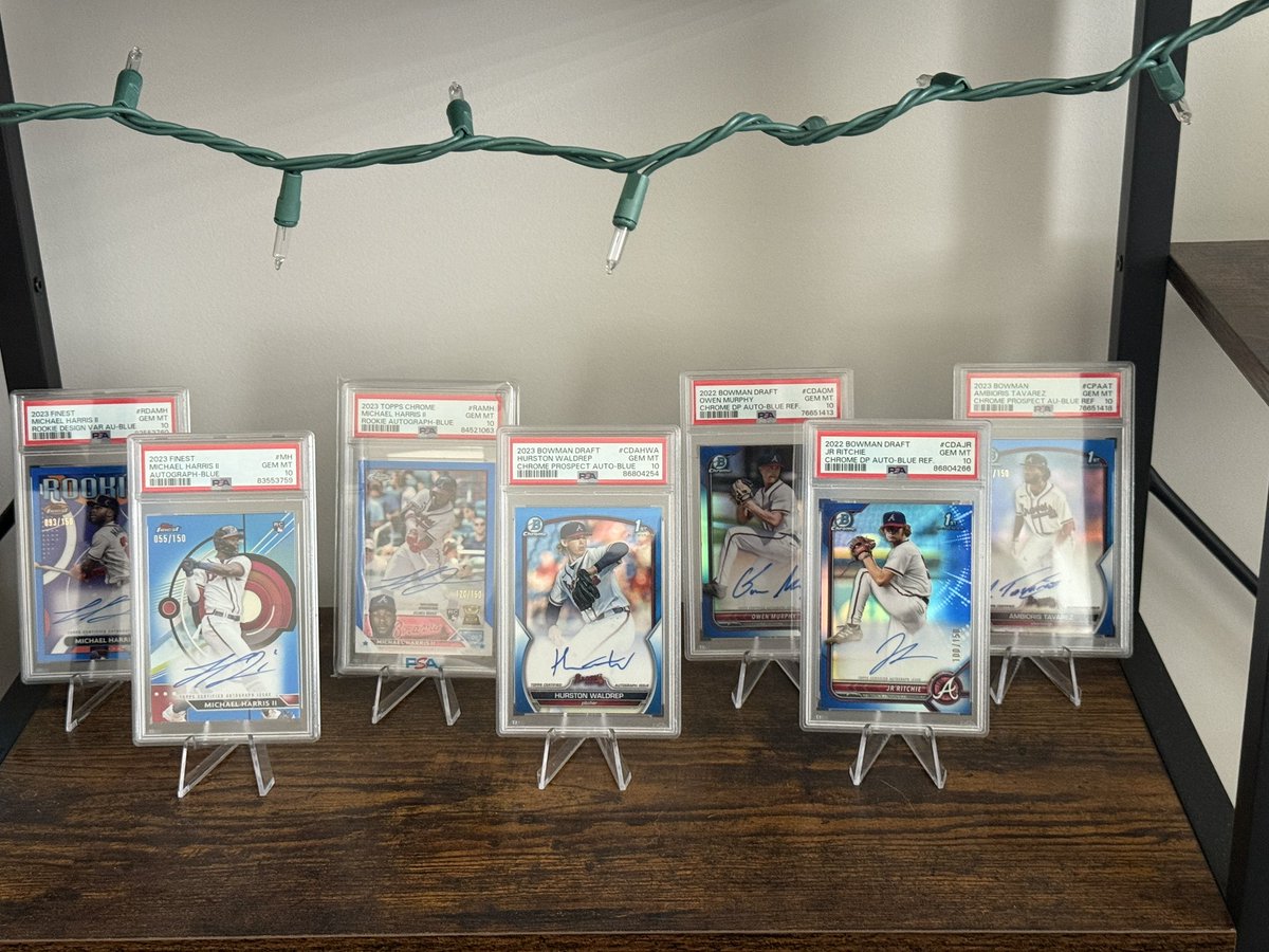 skoorb__'s tweet photo. Possibility selling off all my remaining baseball cards. More than likely will send to consignment but if any Braves collectors want a list let me know and I’ll put something together. Also have a ton of non Braves 1st bowman autos and random dollar box and up things https://t.co/iZjOdW570d