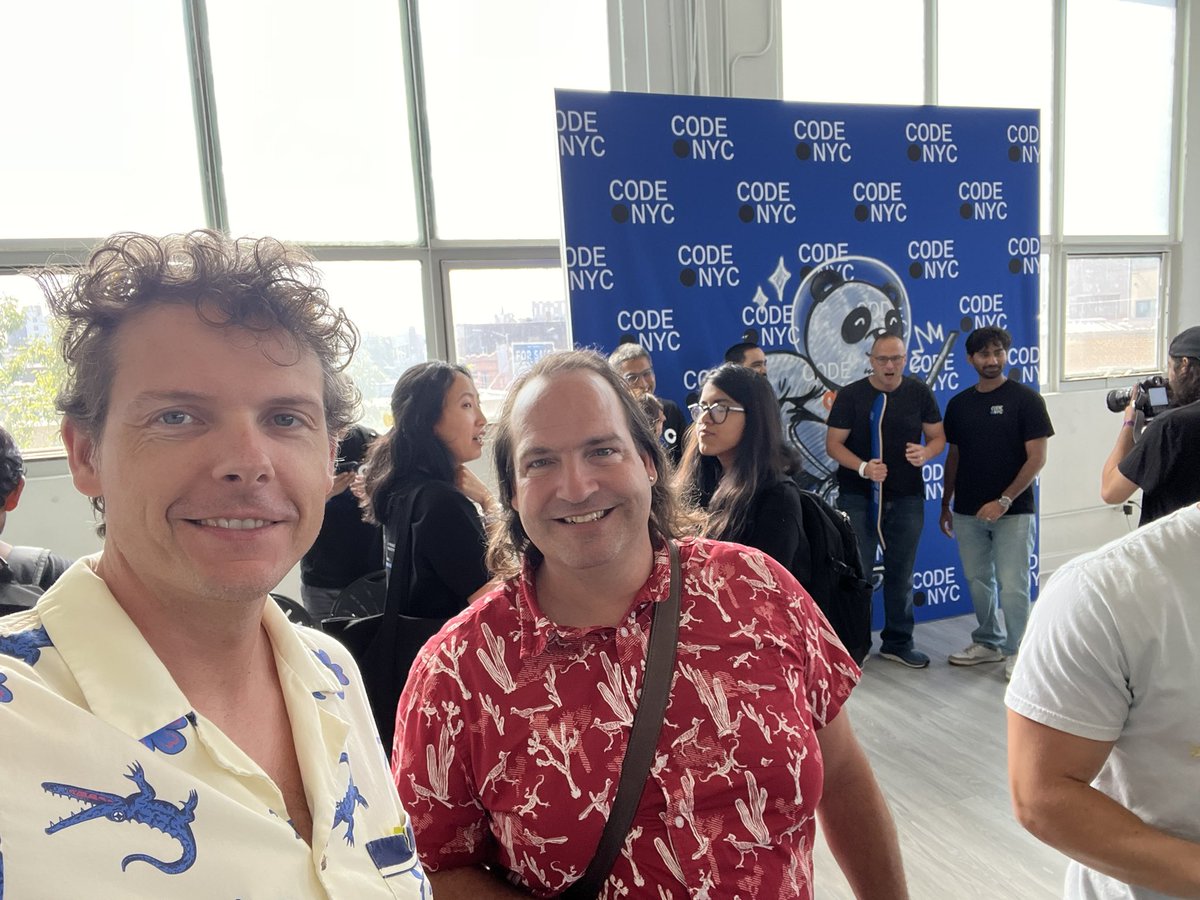 TtheBC01's tweet photo. Good times at #CodeNYC with @SnickerChar https://t.co/fmcNH0YnAT