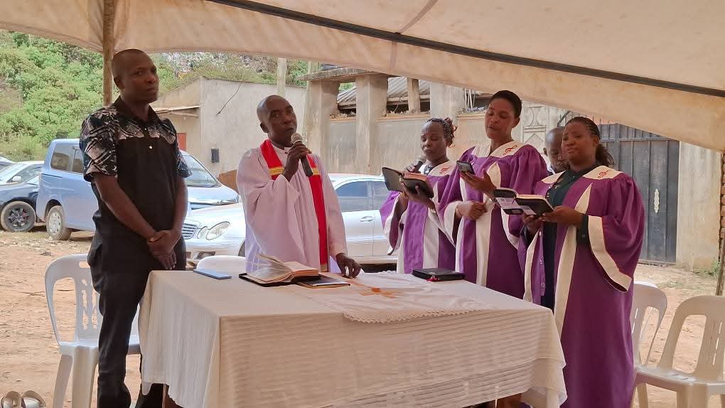 NkunyingiMuwad1's tweet photo. Ealier today, we held a prayer event at Kiteezi Landfill in remembrance of our people who perished in Kiteezi Landfill tragedy one year ago. We  echoed concerns of the victims, including demand for urgent and full compensation and decomissionig of the landfill. @kcca
Nkunyingi Muwada 
MP KYADONDO EAST