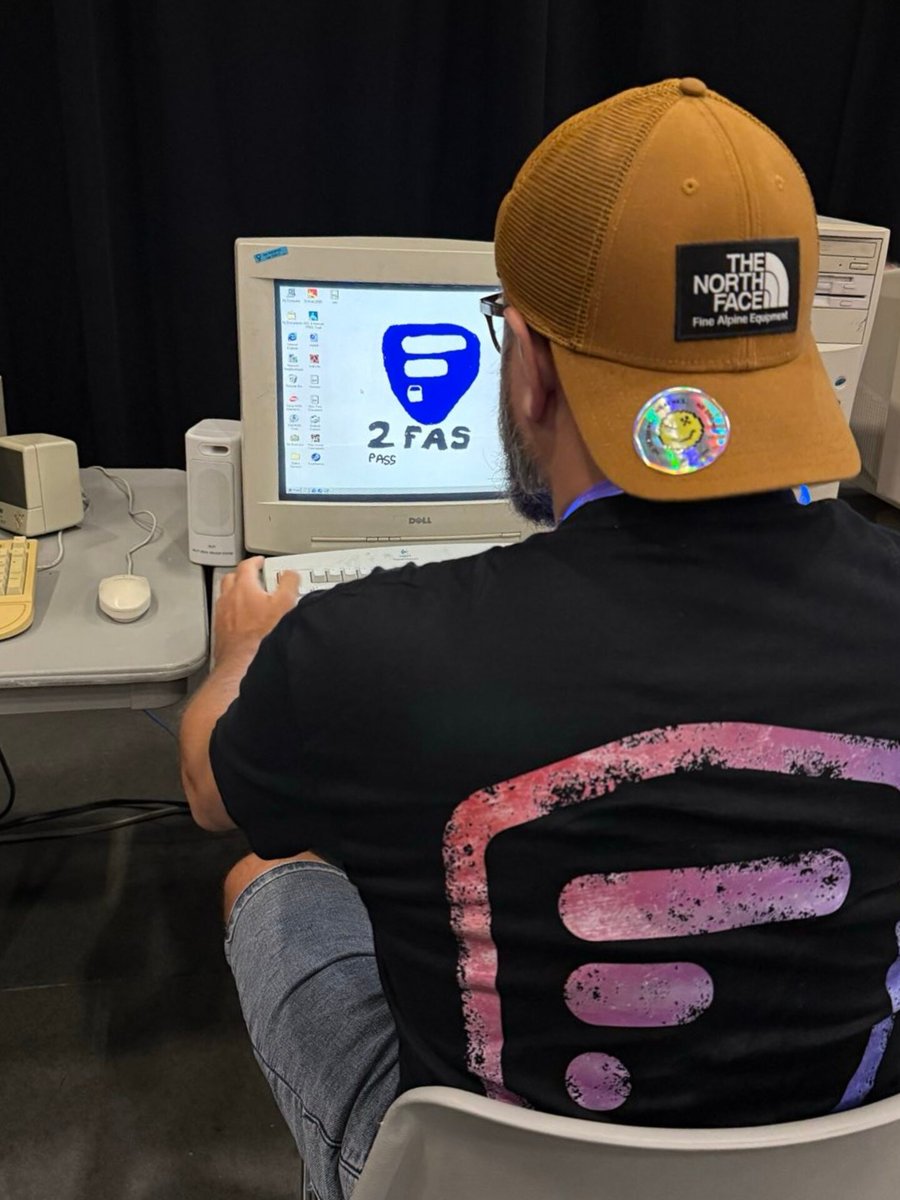 2FAS_com's tweet image. Leaving a mark at #defcon33 ✌️😁