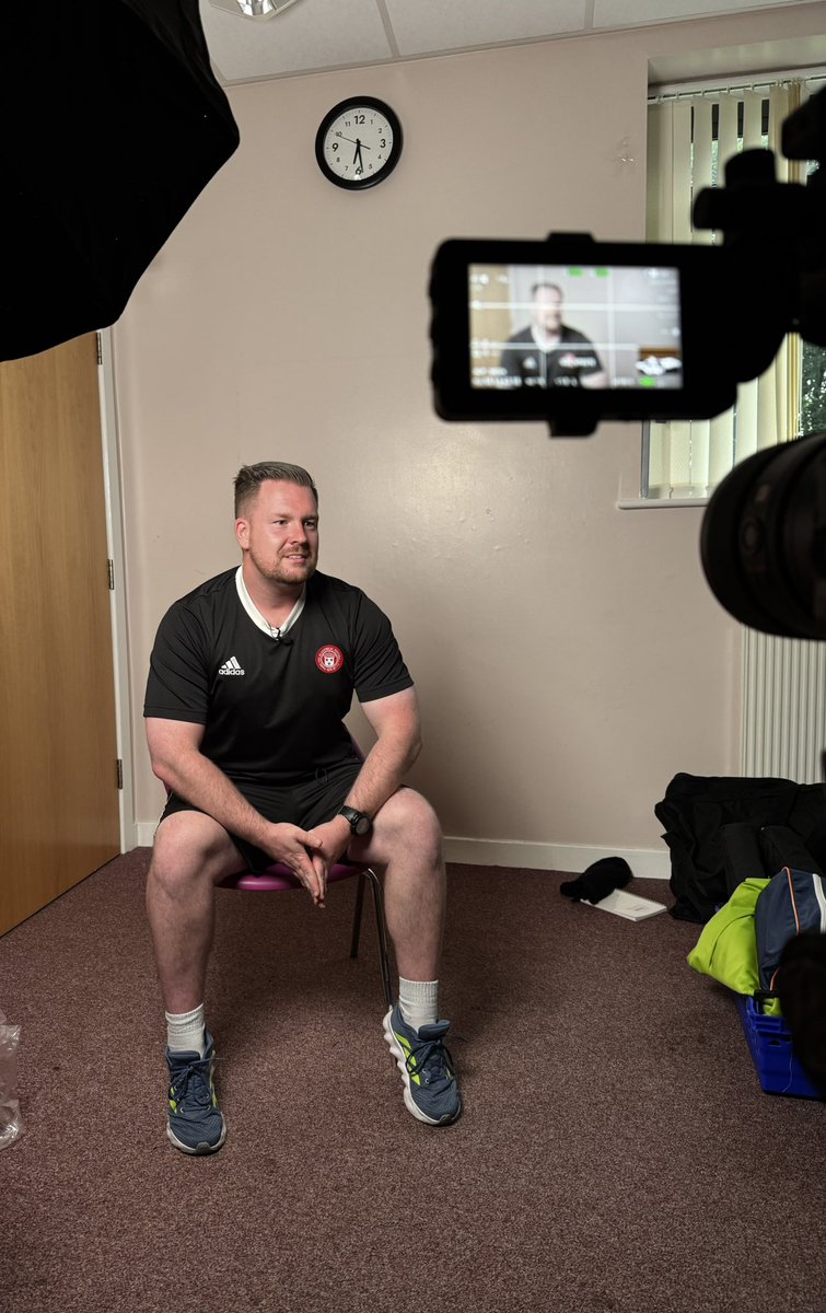 Chris Bennett (@cbennett_ml2) on Twitter photo Good to get Futsal back up & running across 5 different age bands this year 🙌🏻🥅
Tonight, also presented an opportunity to film promotional content for the <a href="/ScottishFA/">Scottish FA</a> on the importance of futsal within the wider football landscape 🏴 🎥 Good to get Futsal back up & running across 5 different age bands this year 🙌🏻🥅
Tonight, also presented an opportunity to film promotional content for the <a href="/ScottishFA/">Scottish FA</a> on the importance of futsal within the wider football landscape 🏴 🎥