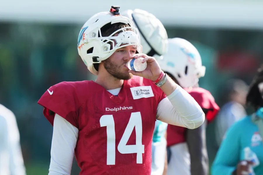 Quinn Ewers stats in his NFL preseason debut 

4-for-16
63 yards
0 TD
0 INT
2 sacks
2 lost fumbles