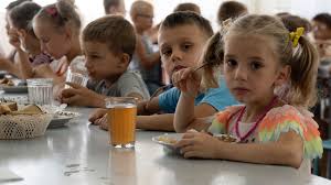 🇺🇦 Es ist erschreckend zu sehen, wie viele Menschen nicht in der Lage sind, das Ausmaß der Verbrechen zu begreifen 🇺🇦

Ich muss in einer alternativen Realität leben.Eine Realität, in der Kinder online zur Adoption angeboten werden, in der Journalisten 
🧵 1/9 
via Emmanuelle Gaze