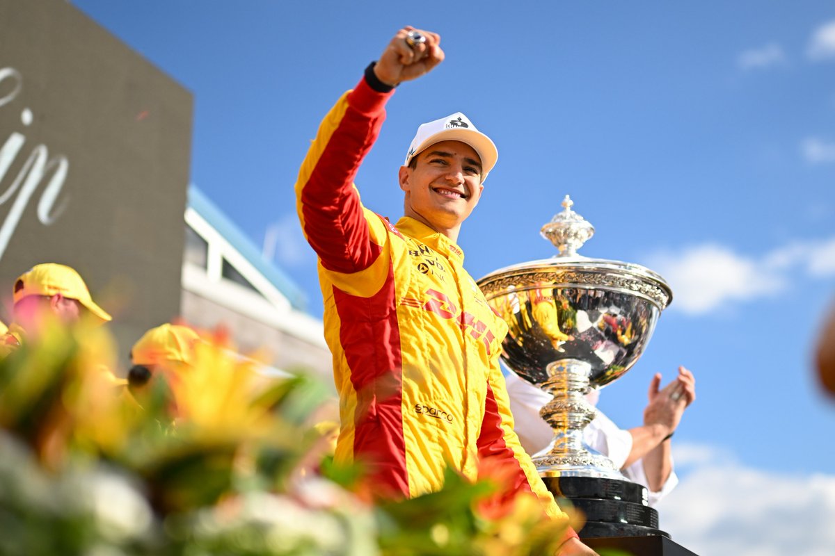ÁLEX PALOU MONTALBO, TETRACAMPEÓN DE INDYCAR

El problema mecánico de O'Ward puso la puntilla. Año de época, y título garantizado con dos carreras de ventaja. #IndyCar