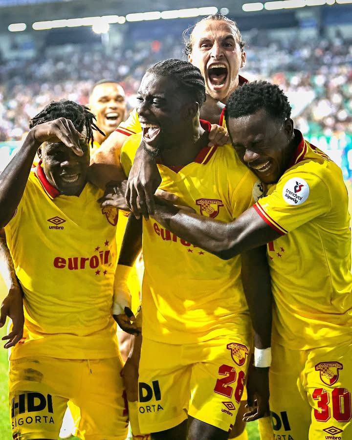 🇨🇲 Turquie – Super Lig : Malcom Bokele lance parfaitement sa saison. Titulaire avec Göztepe, le défenseur camerounais (axial ou latéral droit) a ouvert le score à la 52ᵉ minute lors de la victoire 3-0 face à Çaykur Rizespor, en ouverture de la saison 2025-2026.