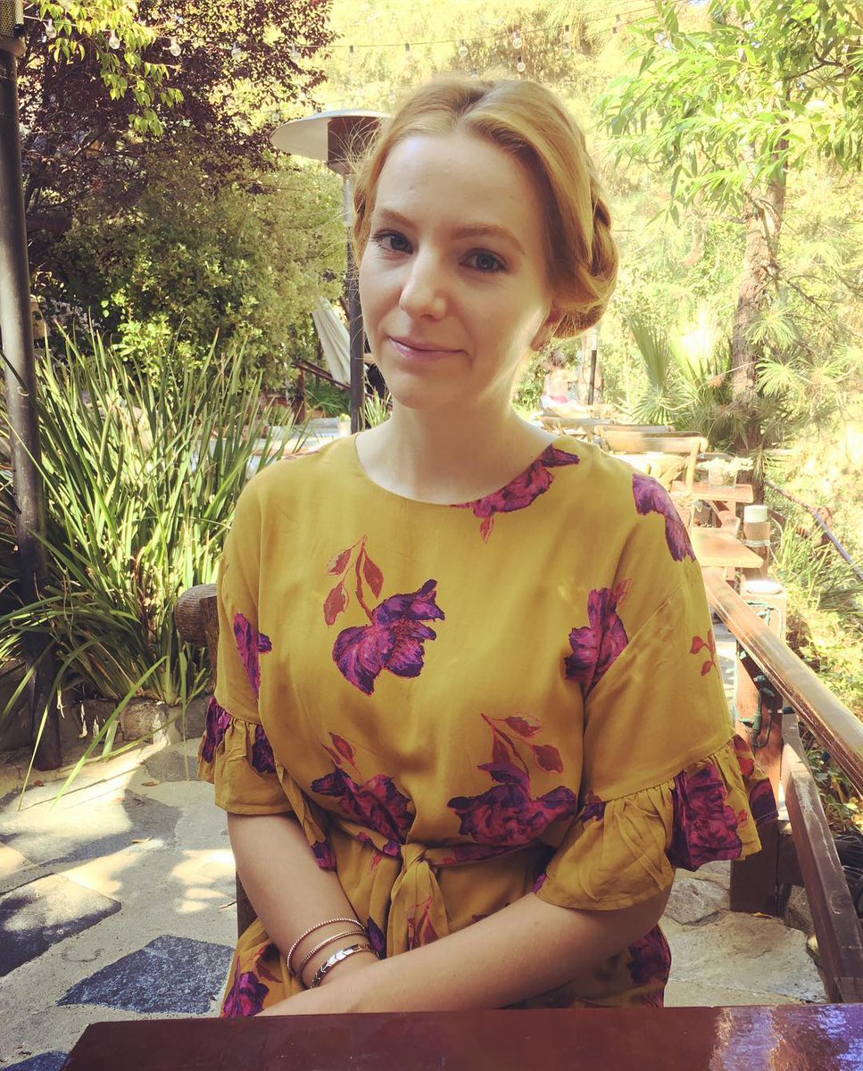 Happy thoughts in my favorite floral print💛💜
#RelaxAndRecharge #Nature