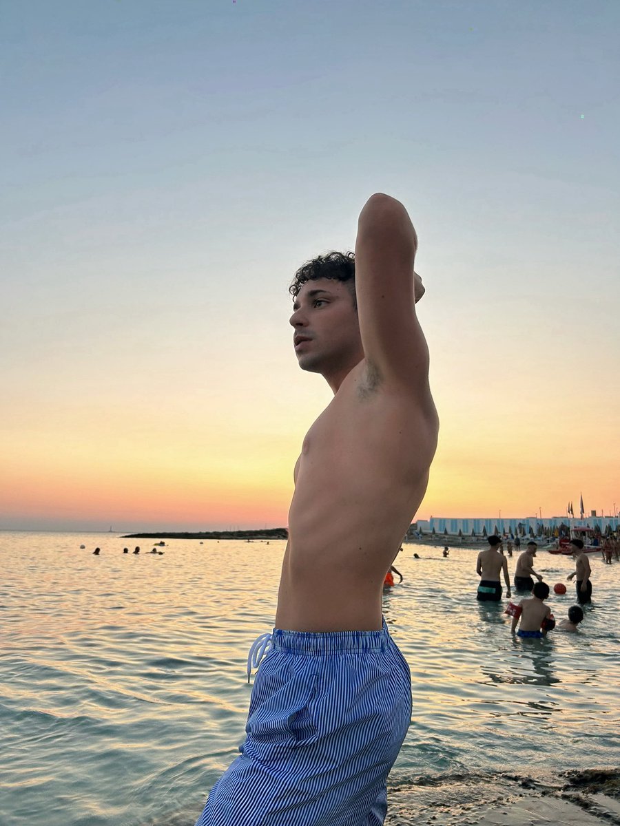 Palme 🌴
Clima caliente 😚
Voglia di ca...