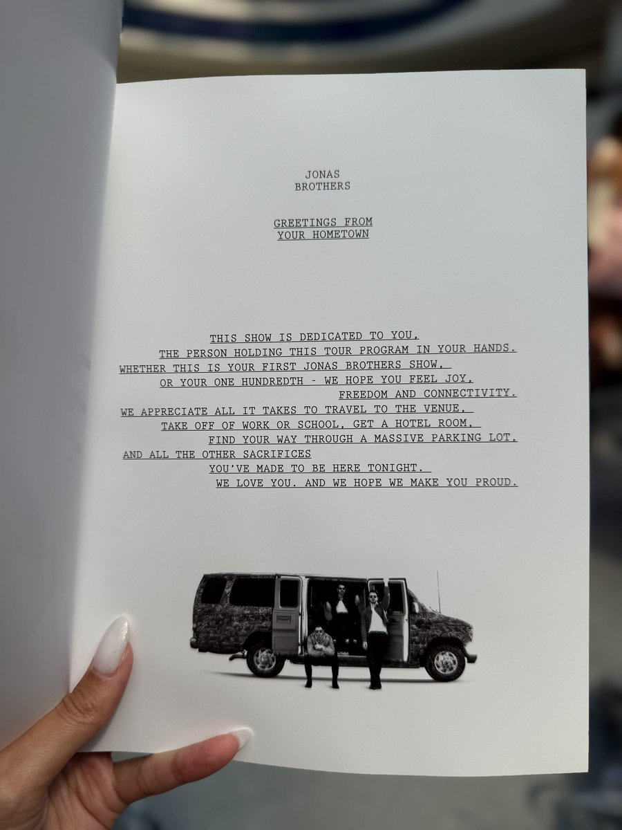 Dedicatoria de los chicos en su nuevo programa para la gira 🥺❤️‍🩹
-
créditos: (heloisadalarosa) en tw