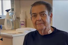 Instituto Paulinho Pavesi (@paulinhopavesi) on Twitter photo Algumas dúvidas:
Quem foi o doador?
Dizem que foi da família. Foi doador morto ou vivo?
Se foi doação em vida, quem foi a pessoa?
Se foi programado, por que esperaram tanto tempo, já que o doador era da família?
Explica ai <a href="/padilhando/">Alexandre Padilha</a>. Faz um VAR para nós. Algumas dúvidas:
Quem foi o doador?
Dizem que foi da família. Foi doador morto ou vivo?
Se foi doação em vida, quem foi a pessoa?
Se foi programado, por que esperaram tanto tempo, já que o doador era da família?
Explica ai <a href="/padilhando/">Alexandre Padilha</a>. Faz um VAR para nós.