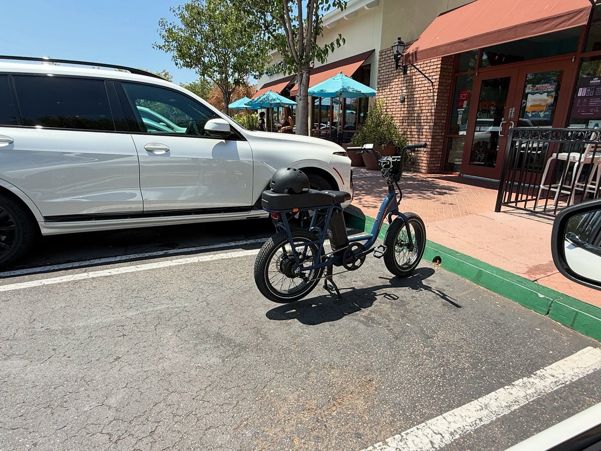 kcaster's tweet image. I’m sorry, but when it occupies a parking spot in a busy center, it needs to be registered  with the DMV as a vehicle requiring a licensed driver.  Never seen a regular bike park like this before.  I am sure the owner rides like he owns the road too. #TippingPoint  @JimDesmondSD