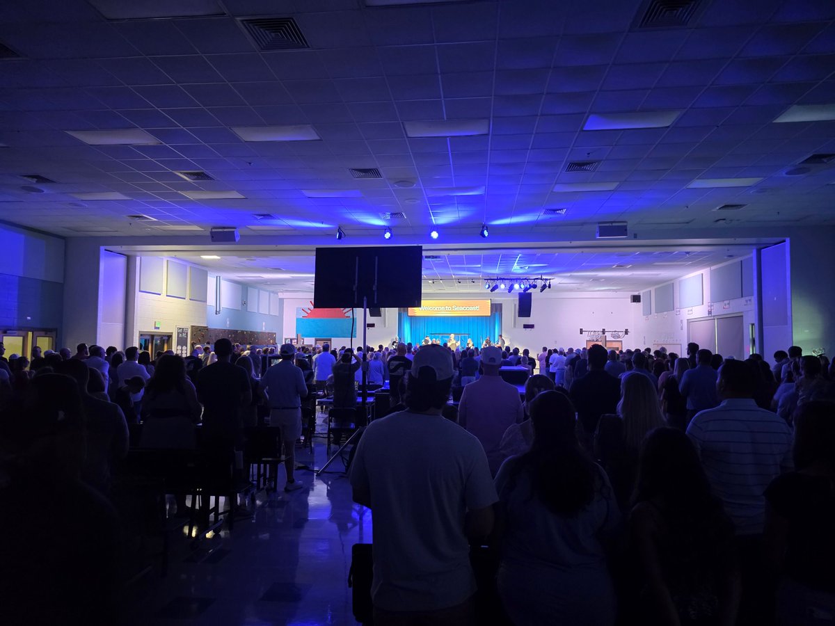 ossmac's tweet photo. @seacoastchurch Summers Corner campus opening.  The house is packed. So good to see so many friends. https://t.co/Kwpg5MUmPz
