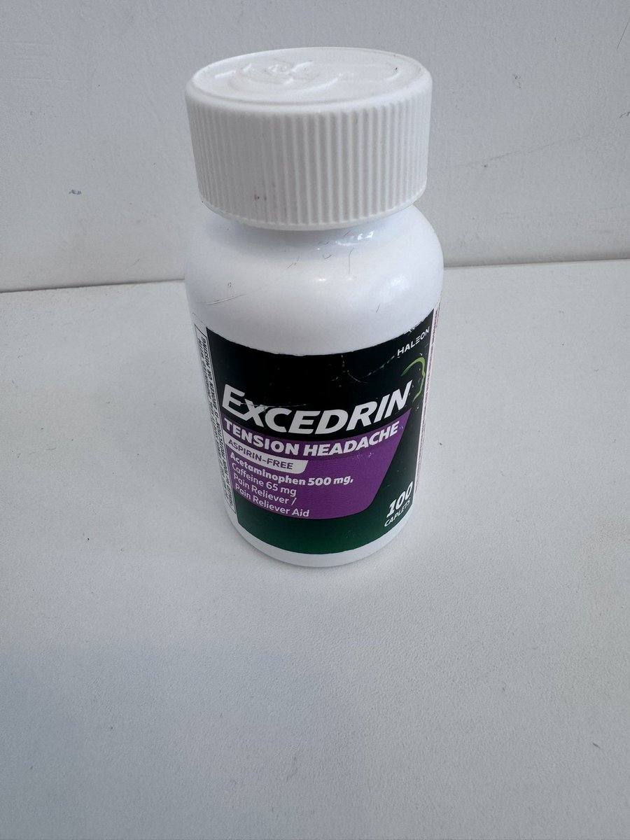 Lorenatorres__'s tweet photo. Nivel de migraña: imposible, ni con refuerzos 💊 😩😭 esta vez está no han sido mi aliada ☹️ https://t.co/TMntcwJ2iL