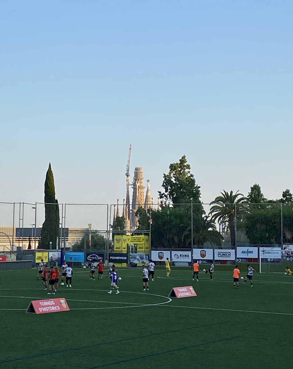 🏆 HISTÒRICS 2025 🏆

🏅 CE L'Hospitalet 🏅

💛 Visca el FutCat ❤️