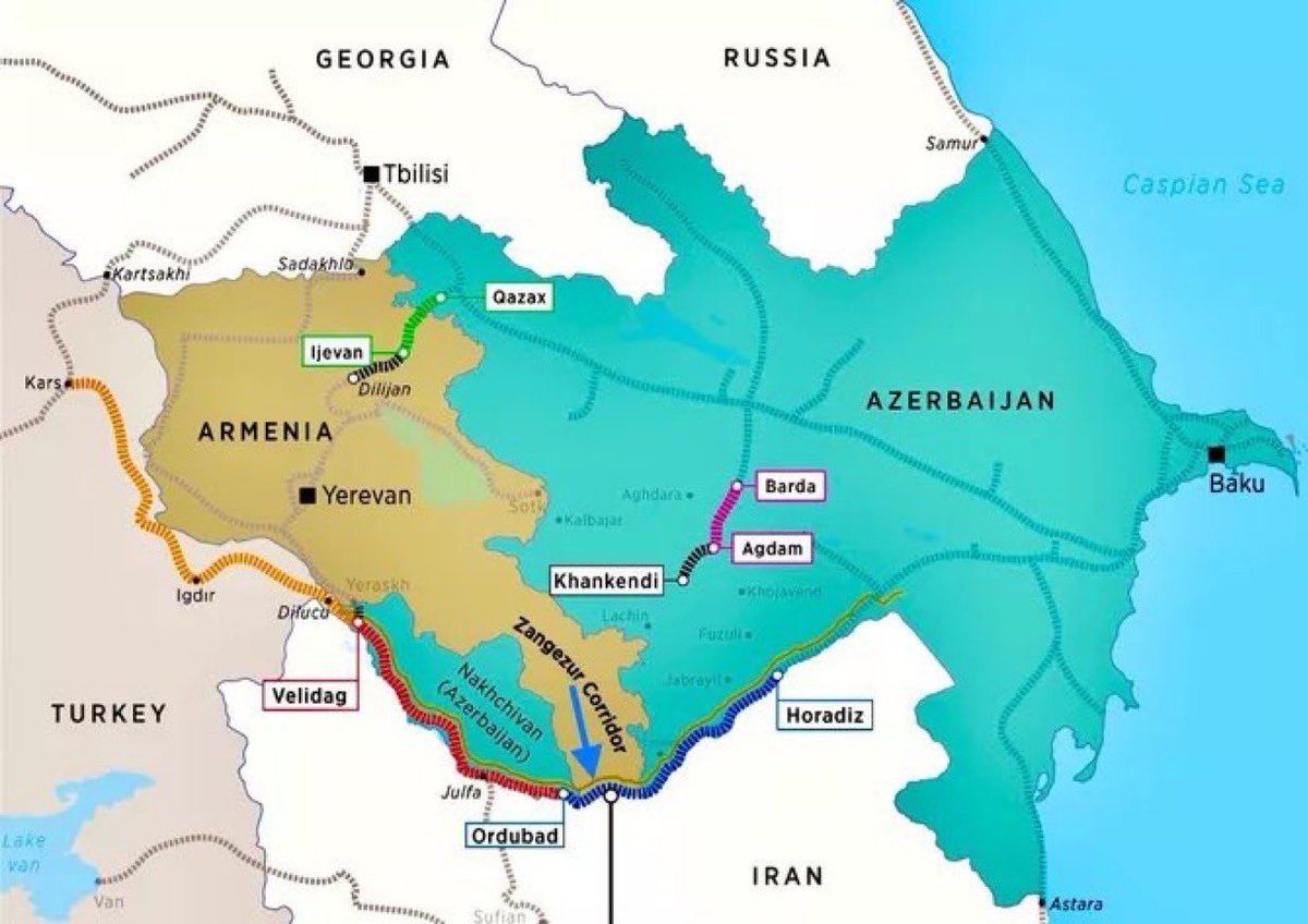 📍 زنگزور: گلوگاه استراتژیک ایران در خطر قطع!
مرز ارمنستان: **تنفسگاه مستقل** ایران به قفقاز/اروپا  
 پیامدهای کریدور:  
•انحصار ترکیه/آذربایجان بر مسیرها  
•قطع دسترسی به دریای سیاه  
•حلقه محاصره غرب تکمیل شد
⚠️ هشدار: گام بعدی تهدید تمامیت ارضی ایران  
#ایران
#زنگزور