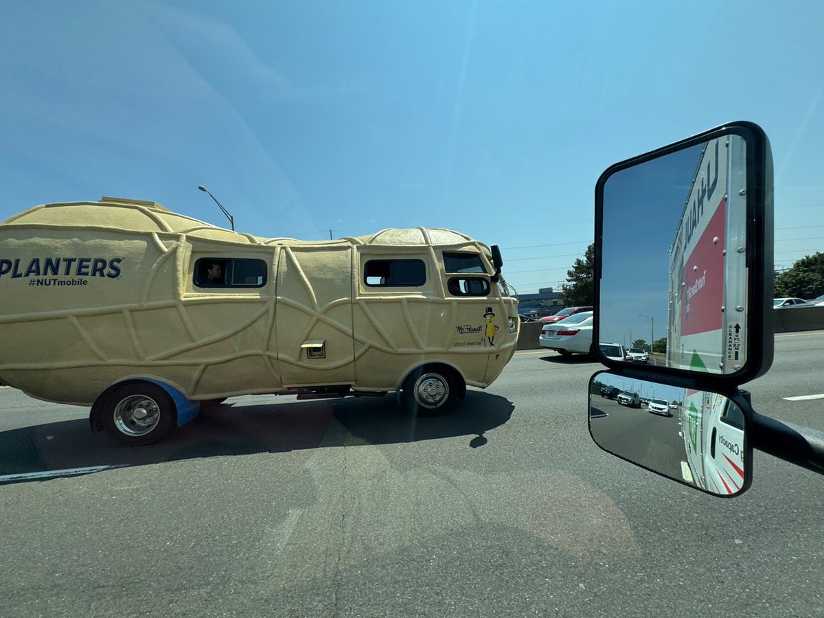 FruitiestP's tweet photo. Didn’t expect to encounter the #NUTMobile on the road today but here we are https://t.co/APxd8vkRxZ