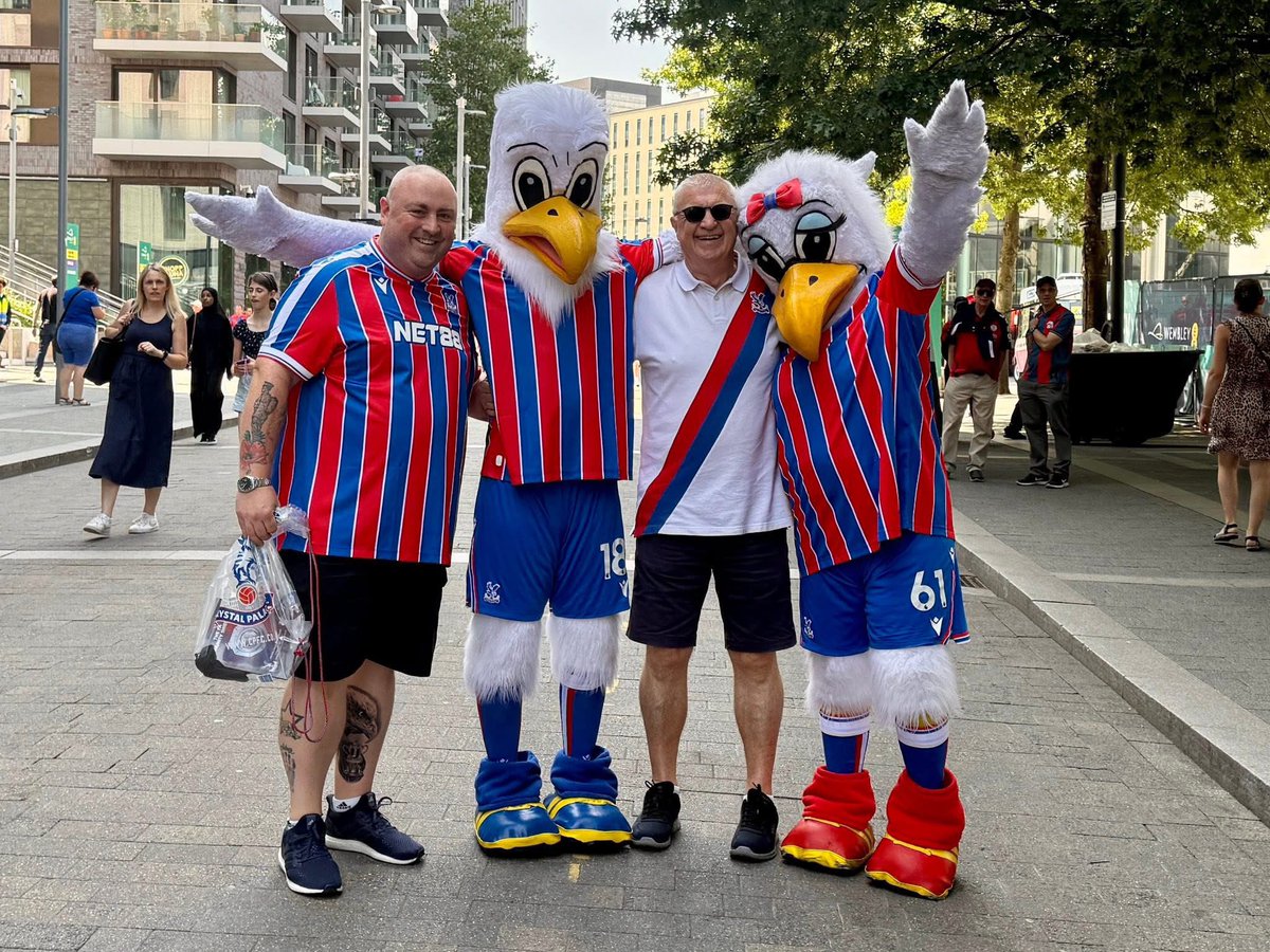 ᴅᴀʀʀᴇɴ tweet media