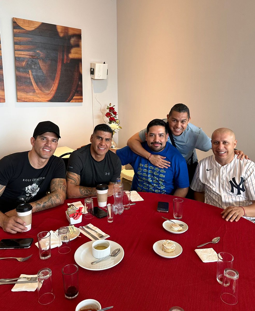 carlos salcido tweet media
