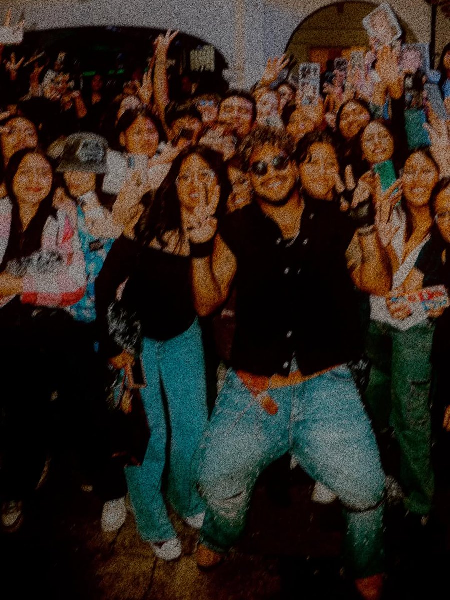 CNCOwnerTeamCol's tweet photo. 📸|| @yoitsrich22 vía Instagram post

~ 🇲🇽🙌🏽🫶🏽🤎 fan luv! ~

#RichardCamacho https://t.co/7VZVL18uOq