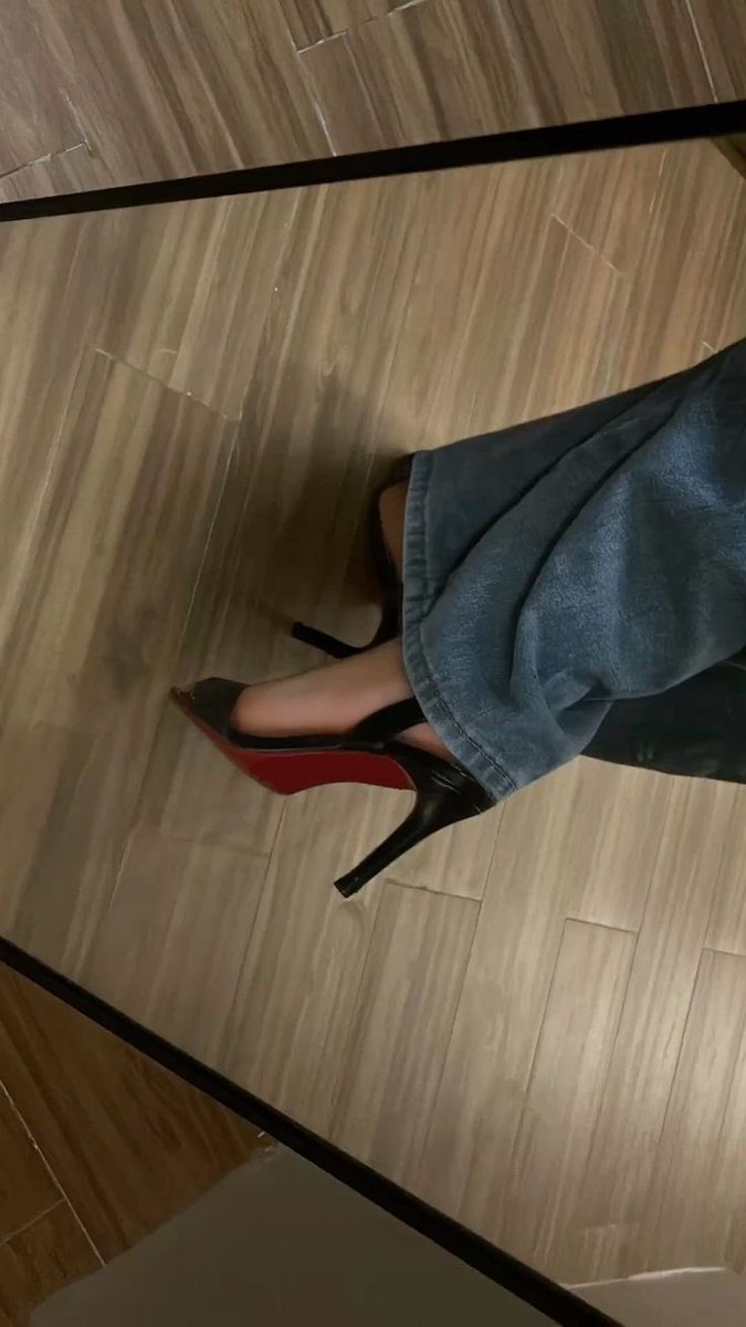 إن غزيت السماء لاتكسب نجوم 
ياتجيب القمر  .. ولآ بلاها