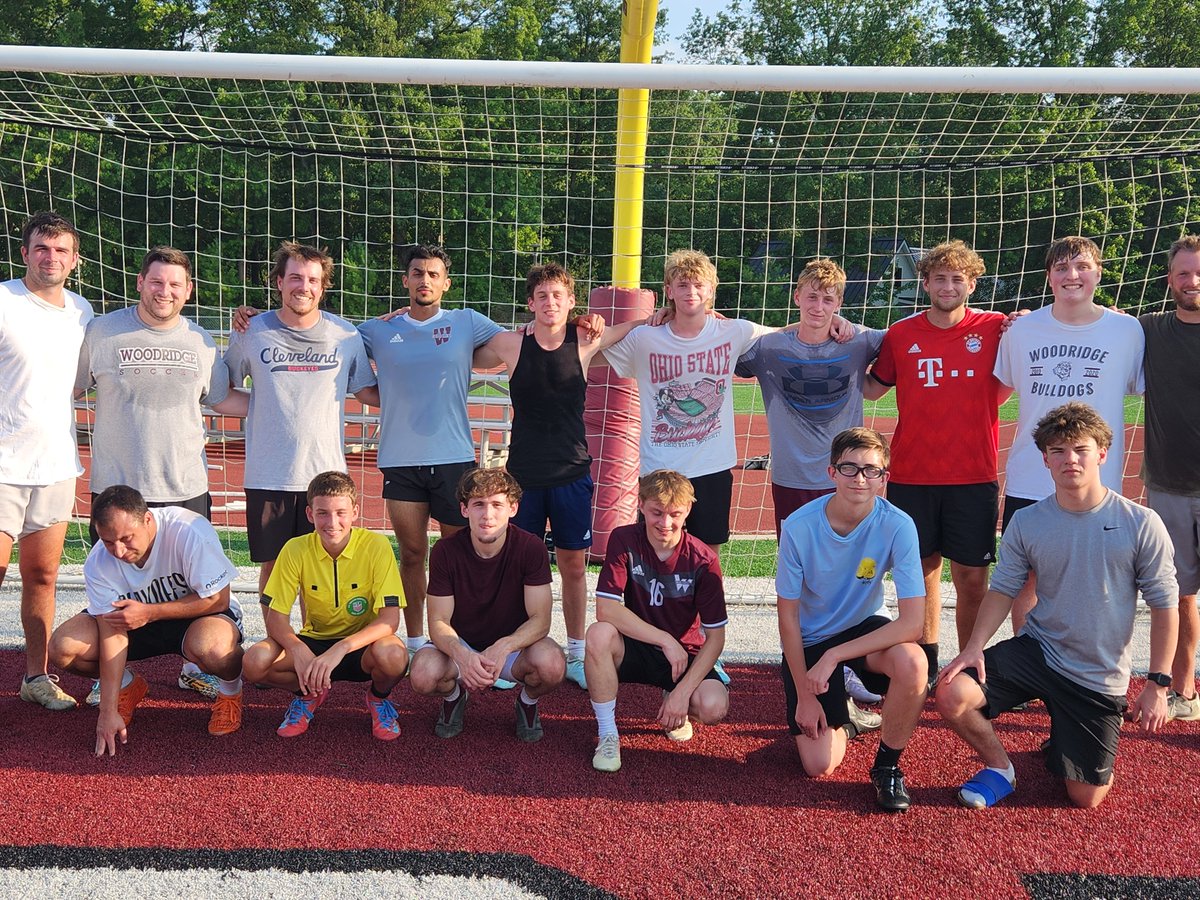 Thank you to the Alumni and Varsity athletes that participated in our Alumni game!

Exciting game with an overtime goal for the win!