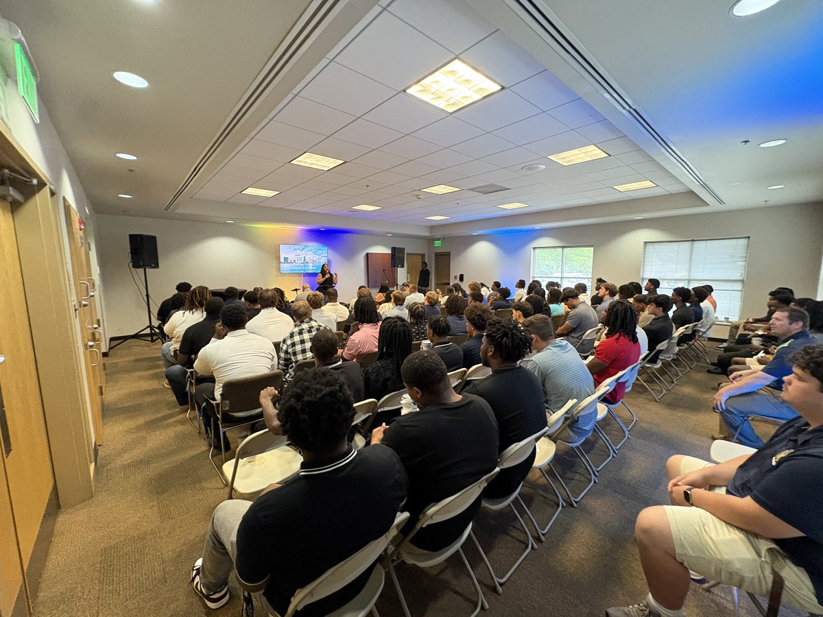 Thank you to Pastor Max and Pastor Daniel for feeding both our teams at church this morning and the great service &amp; Fellowship <a href="/billqueenfca/">Bill Queen</a> <a href="/ReinhardtFB/">Reinhardt Football</a>