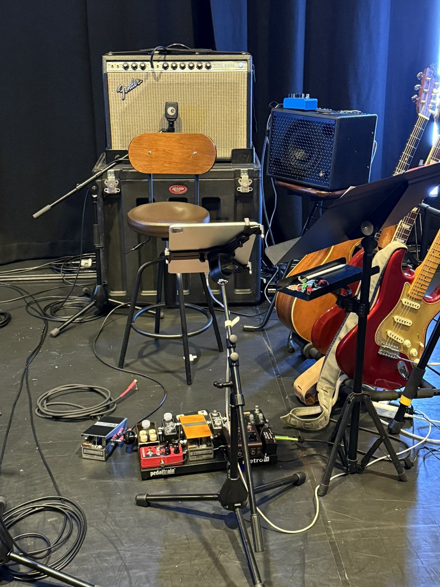 penta65's tweet image. 25.8.9~10
内海啓貴Aside@有楽町I'M A SHOW無事終了！沢山のご来場ありがとうございました。啓貴（あきよし）さんの魅力を堪能した二日間。演出の下平さんともお話しできて嬉しかったです。
YukachanBandも最高のチームワークでした。ウチのいつものStratとSG、DRが頑張りました笑

#内海啓貴 #aside