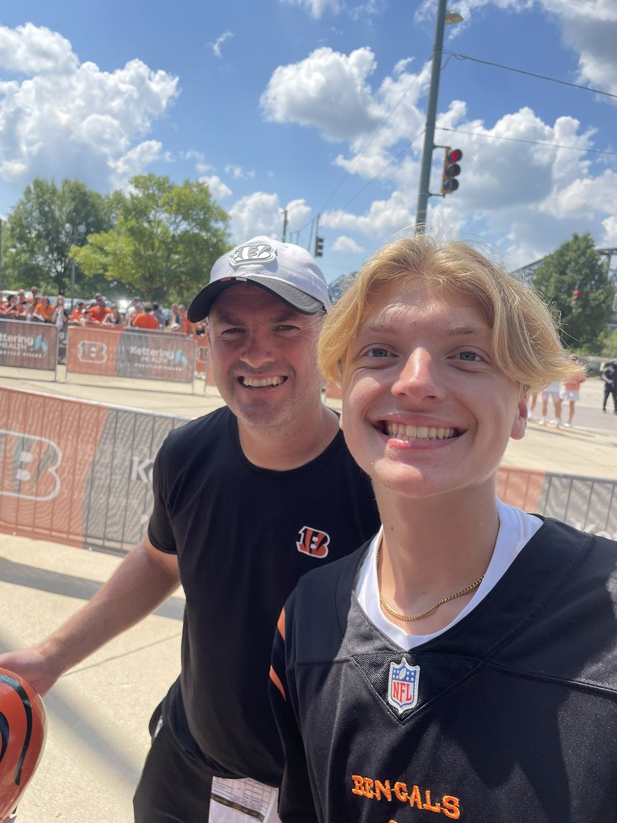 sutherland71's tweet photo. We went to watch Bengals practice. Had a great time. https://t.co/FCLvavsQ6k