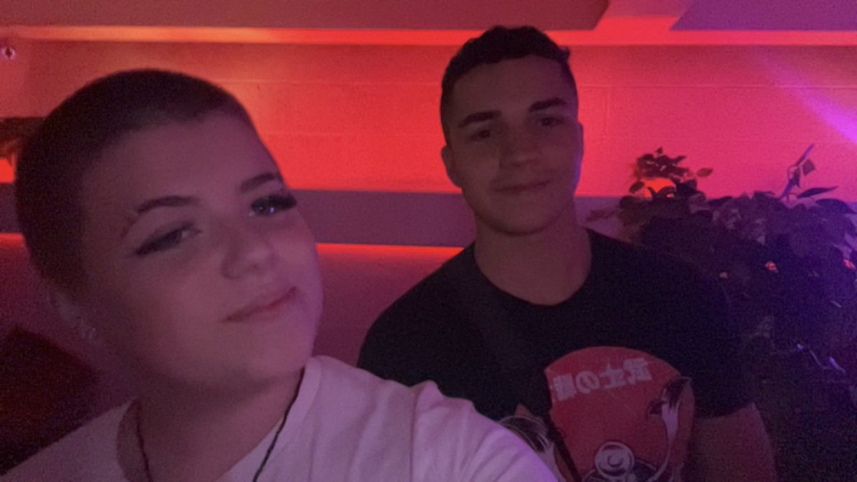 heluvs_iw's tweet image. Guys honestly all the people I met were so lovely. I’m gonna be bragging about this day for the rest of my life. I got to talk with everyone!
7/08/25
#tommyinnit #tubbo #badlinu #eryn #lukey #tomedy 
@tommyinnit @tommyaltinnit @TubboLive @TubboTWO @badlinu @Lukeyttv @ErynOffline