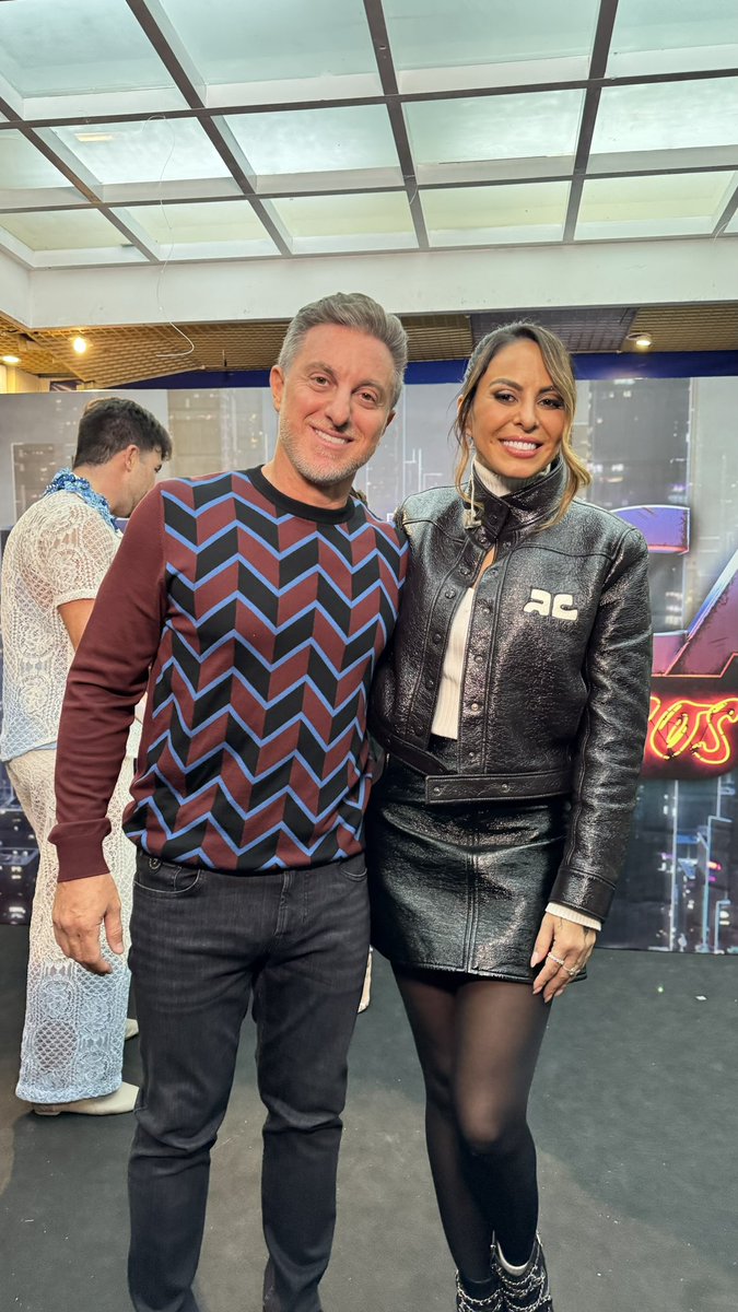 daqui a pouco tô no #dançadosfamosos! ♥️ a noite será todinha do axé! <a href="/domingao/">Domingão com Huck</a> <a href="/LucianoHuck/">Luciano Huck</a>