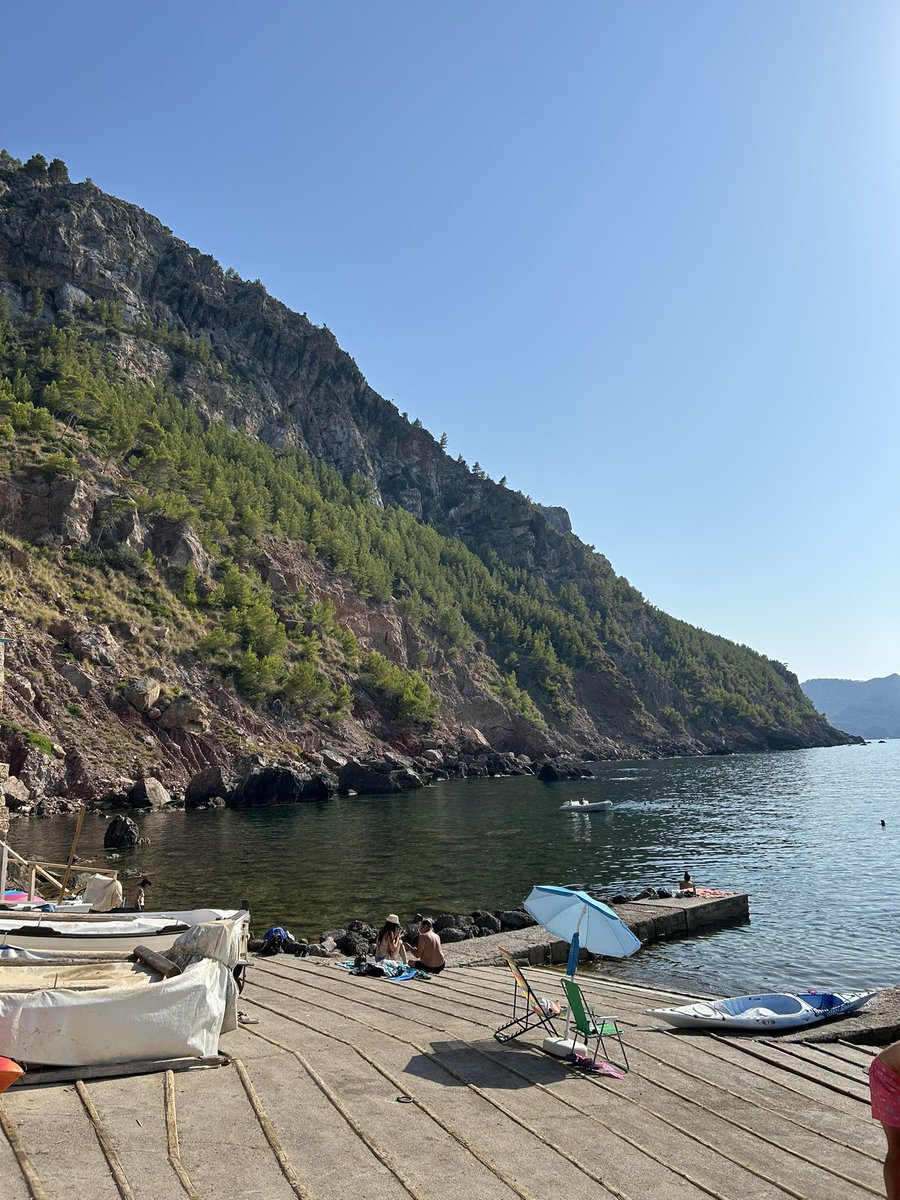 GuillEsteban's tweet photo. Agosto en el Port de Valldemossa. https://t.co/9oFbzRSQAN