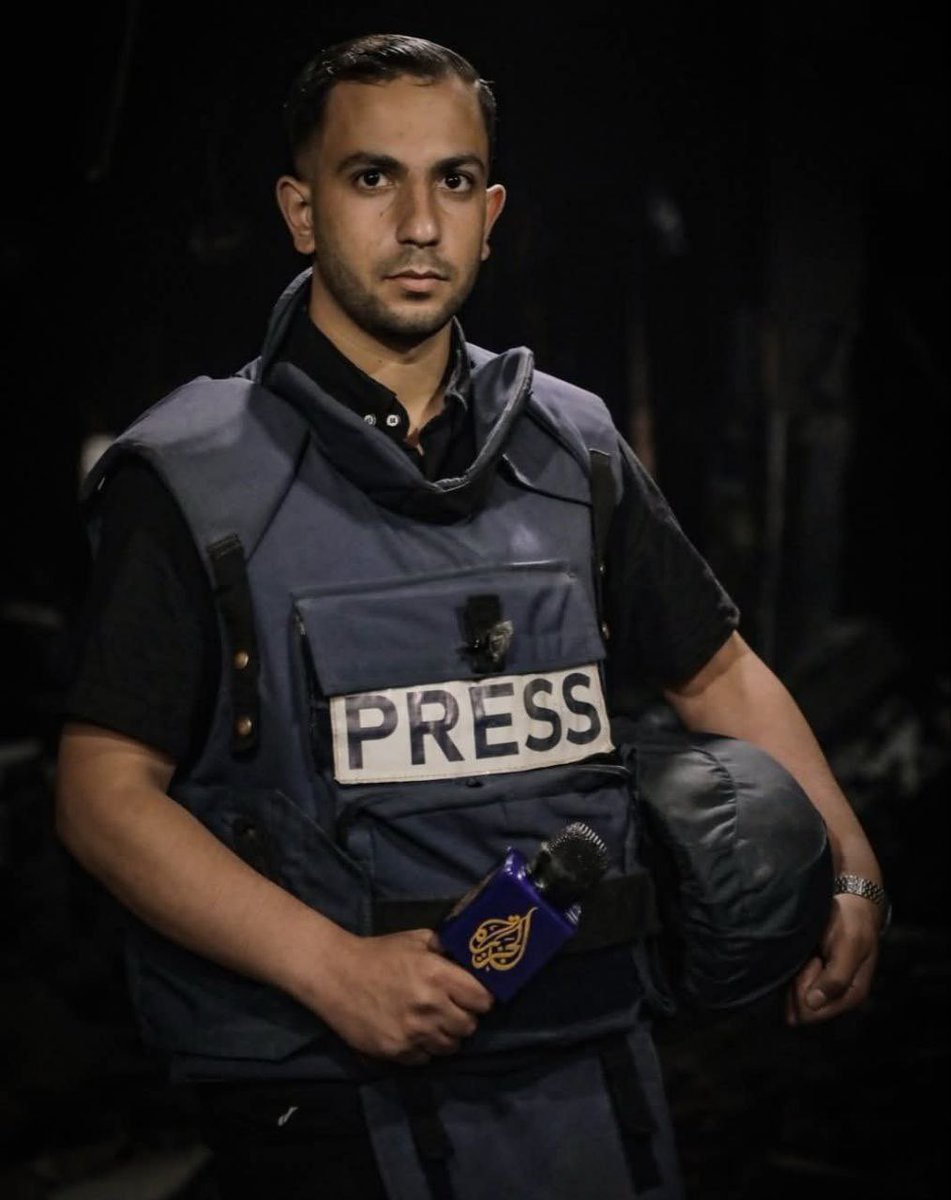 al_snd's tweet image. استشهاد مراسليْ الجزيرة #انس_الشريف و #محمد_قريقع 
في #غزة بعد حملة تحريض صهيونية على صحفيي #الجزيرة وتحديدا أنس الشريف الذي مارس الإعلام الصهيوني حملات تحريض مسعورة لإسكاته بسبب توثيقه جرائم الاحتلال، ونقله معاناة الناس

الكلمة الحرة في #فلسطين تُلاحق كما يُلاحق المقاتل بالسلاح!