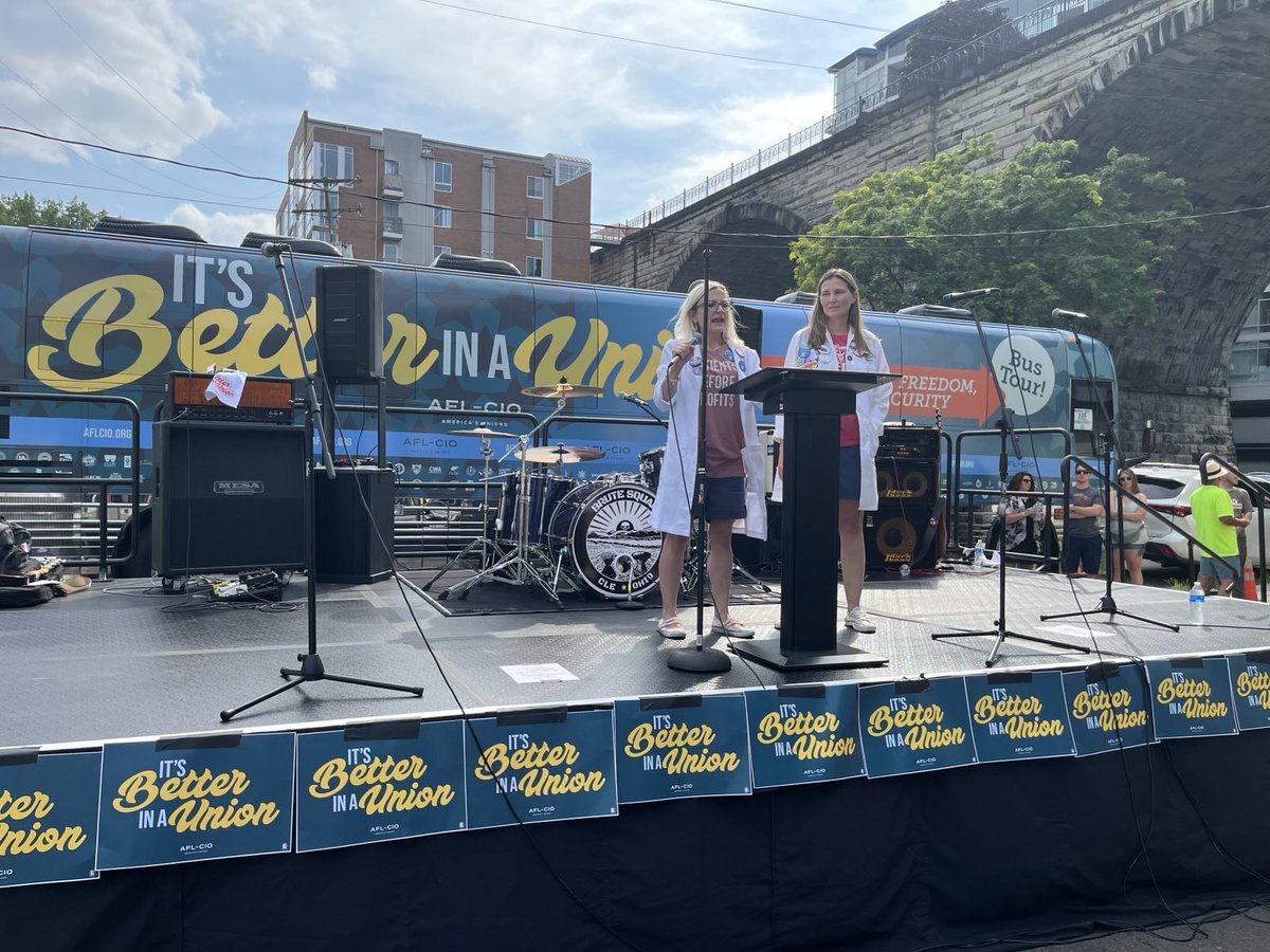 Lauren and Val, doctors who were fired for organizing a union with @CIRSEIU:

“We’re fighting for safety, dignity, justice, safety on the job and to keep our patients safe… when you silence frontline healthcare workers, you really silence patients—and we will not be silenced!”