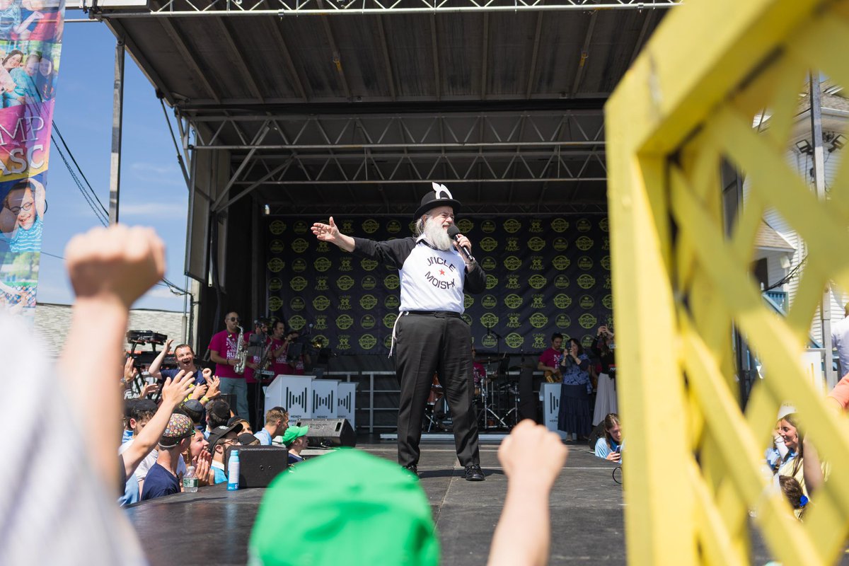 CampHASC's tweet image. Lots of joy from getting to hear songs from Uncle Moishy today!!! #ExperienceDay5785 #TYH