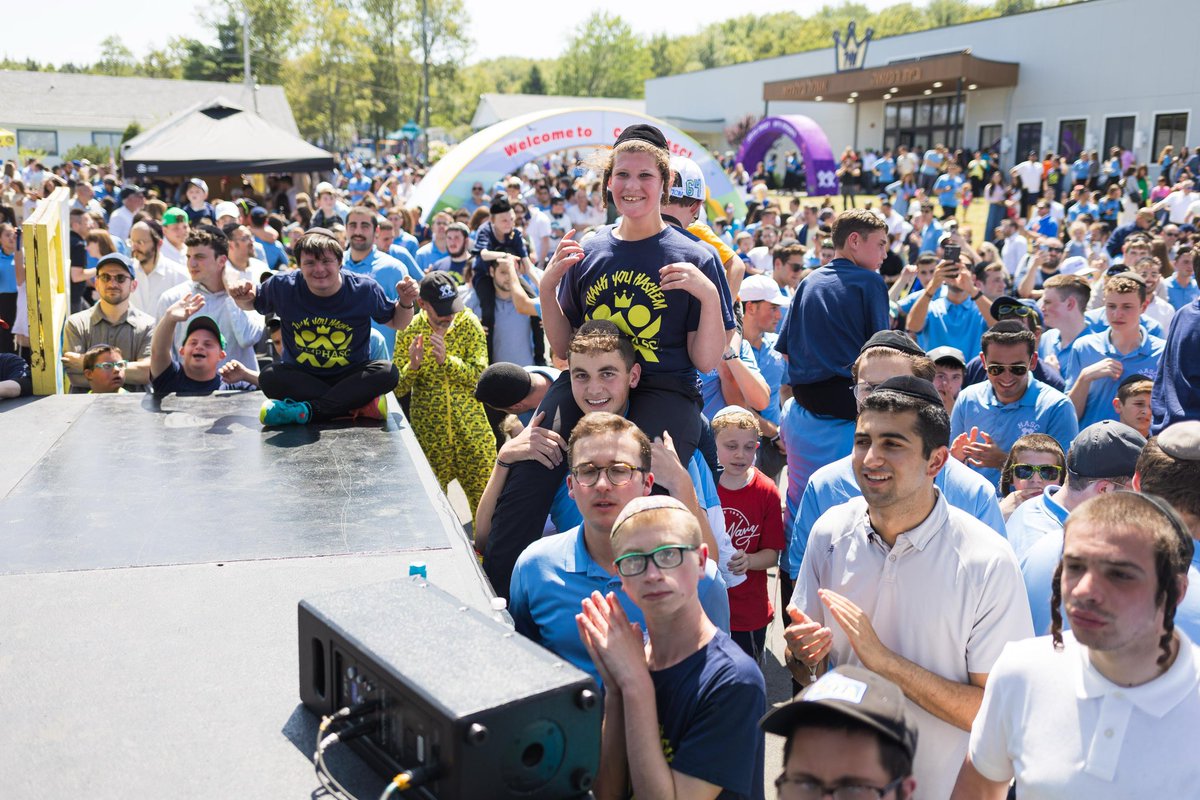 CampHASC's tweet image. Lots of joy from getting to hear songs from Uncle Moishy today!!! #ExperienceDay5785 #TYH