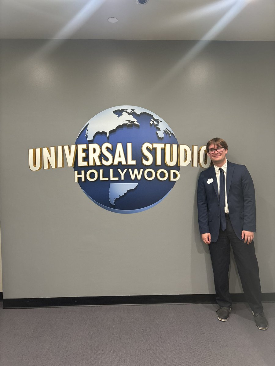 theother_ryan's tweet photo. Wrapped up my internship in entertainment production design this week! Very grateful to have had this opportunity and was able to work with so many amazing people✨🌎

Can’t wait for everyone to see the work we created within the department! ❤️ https://t.co/nqzC8i1trO