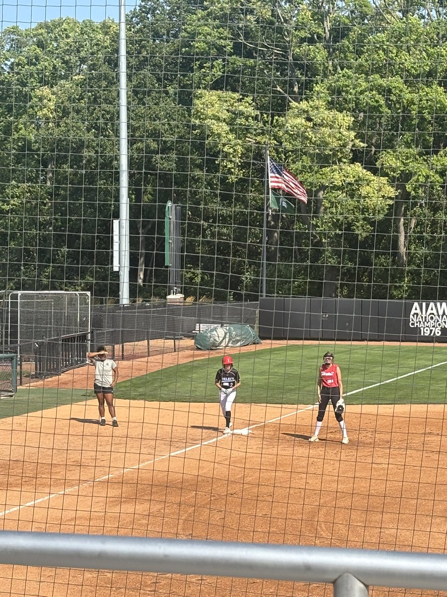 HenleyBacks2's tweet image. I had a great time at the @MSU_Softball 
Camp Friday and Saturday! My first on campus camp was a great experience thanks to Head Coach @ShoMcDonald and all the great assistant coaches and current Spartans!
@SelectFP_Backs 
@ejonesrockchalk