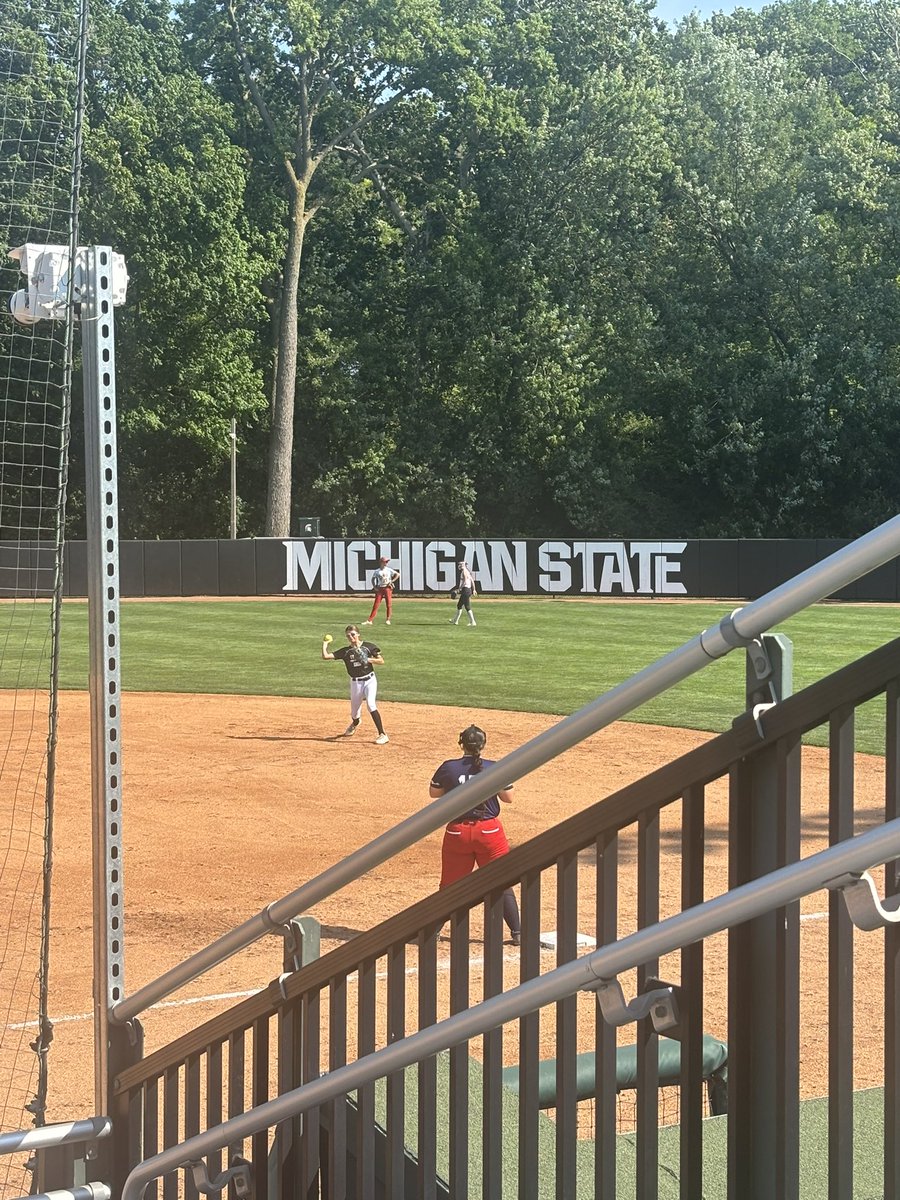 HenleyBacks2's tweet image. I had a great time at the @MSU_Softball 
Camp Friday and Saturday! My first on campus camp was a great experience thanks to Head Coach @ShoMcDonald and all the great assistant coaches and current Spartans!
@SelectFP_Backs 
@ejonesrockchalk