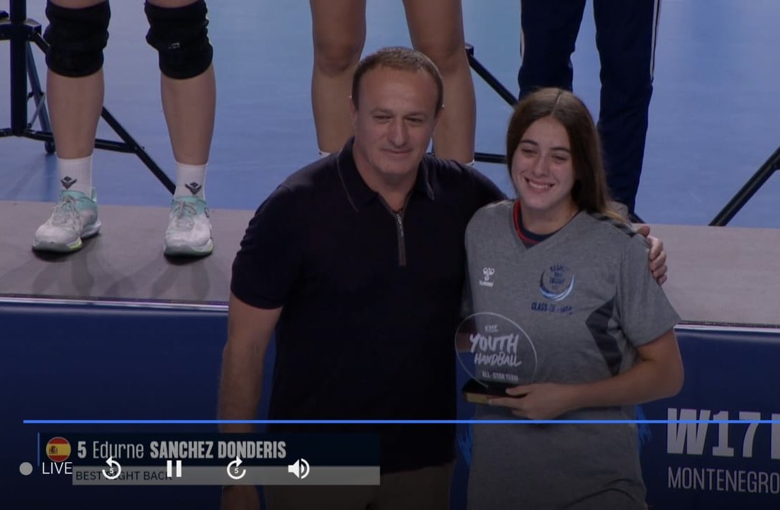 SELECCIÓN | JF

No pudo ser, y la España de Edurne y Eva terminaron cuartas en el Campeonato de Europa.

Edurne, de nuevo MVP del partido, y nombrada mejor lateral derecho del torneo!! 👏🏻

#bmleganes #aupalega 🔵⚪️