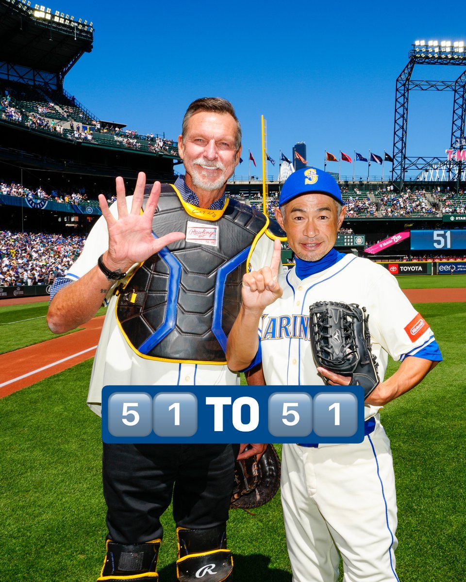 Mariners's tweet photo. Now that was an epic first pitch. #IchiroHOF https://t.co/FLiSduO0Dc