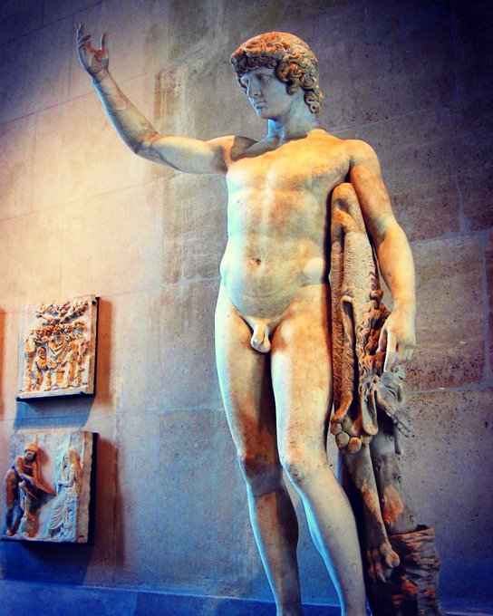 antinousgaygod's tweet photo. 🪷 #Hadrian was likened to #Hercules #lionslayer. #Antinous was likened to #Hylas, his beloved doomed friend. #Antinous/#Hercules. #BonAnniversaire le musée du Louvre 🎉#CeJourLà en 1793, Louvre ouvrait ses portes au public! 🎉Happy birthday to @museelouvre. Opened 10 Aug 1793.🪷 https://t.co/8SvuEJaLB1