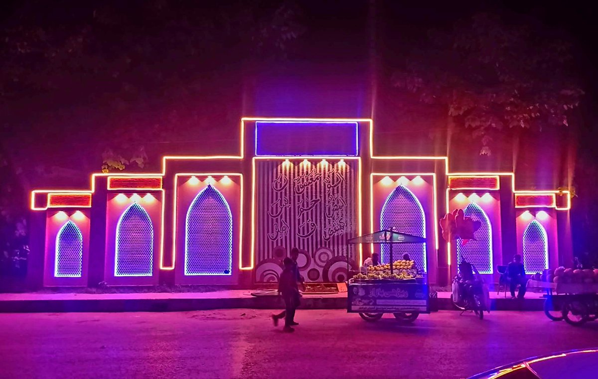 میرا آبائی شہر شرقپور شریف آرائشی طور پر یوم آزادی 14 اگست 2025 کی نمائندگی کر رہا ہے۔ 
میرا پیار میرا شہر شرقپور شریف 😍 💖 
پاکستان زندہ باد 🇵🇰 
شکریہ ایڈمنسٹریٹر <a href="/ikramanum29/">Anum ikram</a> سٹی شرقپور شریف 
#آزادی کا دن #پاکستان #شرقپورشریف
#IndependenceDay2025
#PakistanZindabad