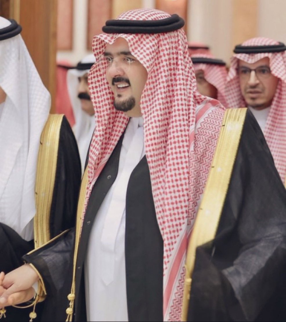 #عبدالعزيز_بن_فهد❤️

جعل الله العافية لباسك ..
والمغفرة سترك ..
والسعادة طريقك ..
والتوفيق رفيقك ..

حفظك الله يا آبو تركي🙏🏻❤️
